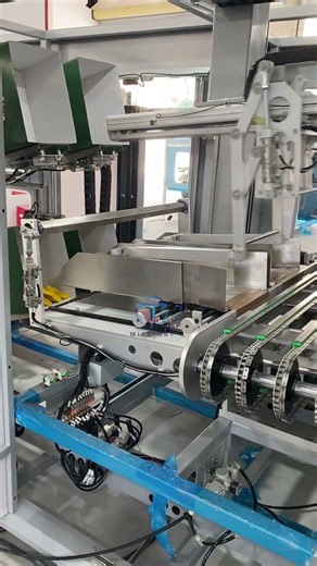 Snack cartoning machine #machine #packagingmachine #snacks #automation