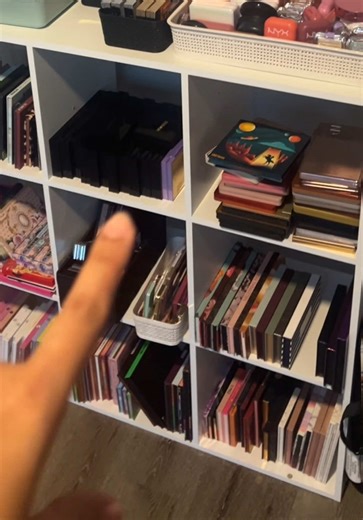 What are your makeup room suggestions on a budget? #makeuproom #decorating