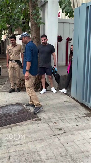 Arbaaz Khan and Sshura Khan step out after a workout, and Sshuras glow steals the spotlight! Bollywood Couple, Khan Fam, Workout Goals, Arbaaz Ssh...