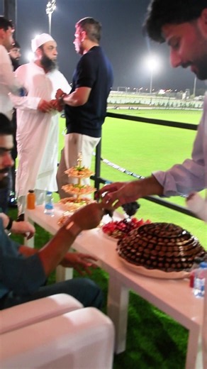 Babar Azam priceless bat and shirt: Pakistani cricket fan story