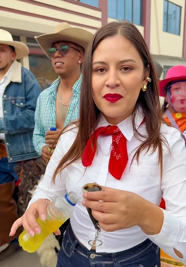 Octavas de Mocha fiesta en Ambato — tradición y música