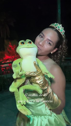 Vestido de Quinceañera inspirado en La Princesa y el Sapo