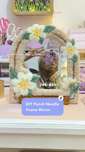 Beli cermin malah pecah di pengiriman 🥲 untung ada benang dan bahan-bahan punch needle dari @anekabenang 🫶🏻 #punchneedlemirror #punchneedle #handmade #kreatifitas #create #crafter #arts #crafts #artist #workspace #bebikinan #imadethis #maker #stitching #fashion #fypシ #tas #reels #crochet #bag #aesthetic #fyp #merajut #diy #yarn #benangrajut