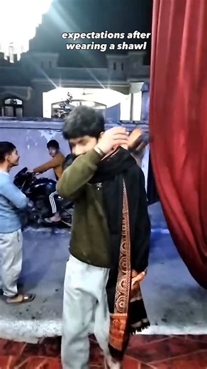 अनmol सलाthia 🙏🏻 | arey itna b hot nahi hu😎😎😎 #reels #fyp #jammu #content #viralpost❤️ #funny #funnyvideos | Instagram