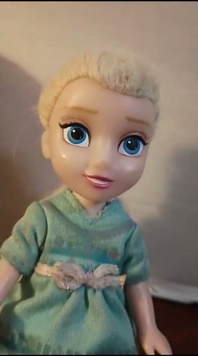 Elsia and Annia School Daily Inspiration - Elsa & Anna Toddlers #frozen