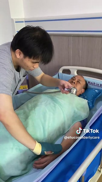 Portable Bed Bath Solutions for Seniors and Caregivers