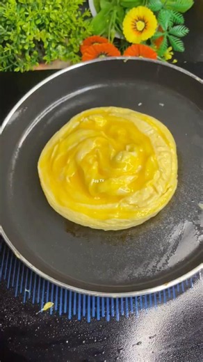 Classic Omelets with Cheese 🧀 | Comfort Breakfast Recipe #shortvides #shorts