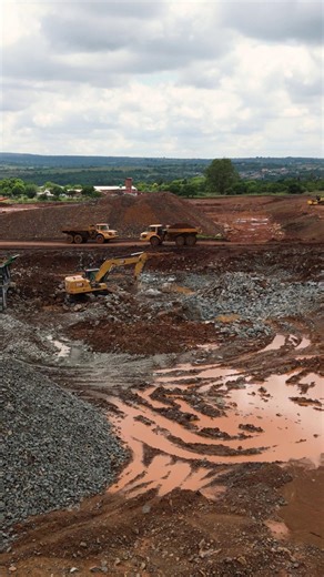 #KampusNuus Die boufase van die Akademia-kampus in die ooste van Pretoria begin hierdie jaar. Die besturende direkteur van Akademia, Marthinus Visser, en besturende direkteur van Kanton, Henk Schalekamp, vertel meer. Lees meer hier: https://www.toekomsbouer.co.za/ #MyAkademia #Toekomsbouer | Akademia