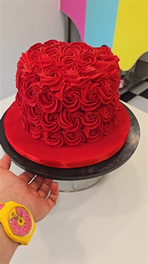 8.7K views · 393 reactions | Rosettes birthday cake! | Zaxaroplastisa Miranta's Cakes & Pretty Little Ideas | Facebook