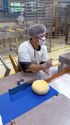 I'm genuinely envious of the amazing job at the mooncake factory.#India