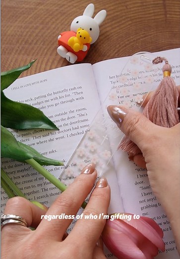 Create Your Own DIY Bookmark with Cricut or Stickers