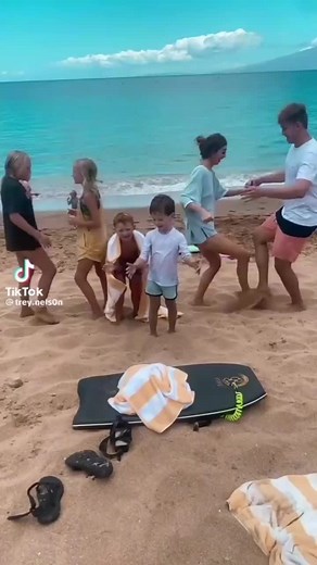 They are the cutest and also everyone go watch not enough nelsons new youtube video. I am preying for everyone in hawii whos lost there houses! 😭🙏🌺 please tag @Not Enough Nelsons @Trey.nelson @Izzy Larsen #presleenelson #treynelson #izzylarsen #delayneenelson #beckhamnelson #presleenelsonedit #treynelsonedit #izzylarsenedit #delaynenelsonedit #beckhamnelsonedit #treyandizzy #presleeanddelaynee #hawiifire #notenoughnelsonsedit #nenfamedit #nenfam #nen #notenoughnelsons #helphawaii