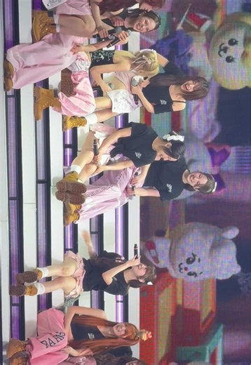 NiziU Live with U 2025：新しい感情・フェイストゥフェイス