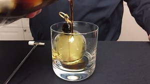 618K views · 6.1K reactions | Impressive trick to make a "Smoke Bomb". Fill an ice ball with smoke, only to smash it open over your cocktail! | UNILAD Tech | Facebook