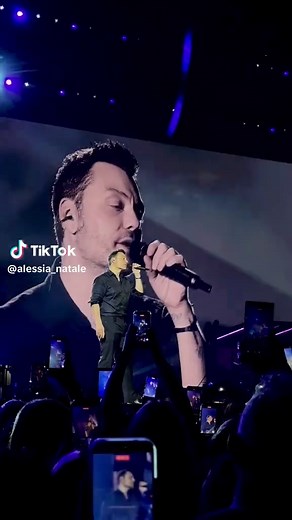 Ti scatterò una foto - Tiziano Ferro (concerto)