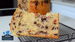Panettone sau cozonac italian, o reteta speciala de cozonac pufos si aromat, usor de realizat si acasa. Daca nu l-ati incercat pana acum, va recomand sa-l preparati de Paste. Veti fi de-a dreptul incantati de rezultat. Reteta video completa: https://jamila.ro/cozonac-italian | JamilaCuisine