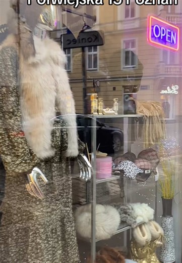 Półwiejska 13 Poznań