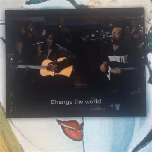 Dedicated to Eric Clapton on Instagram: "Change the World by Clapton with Babyface 🎸🎸 25 Sep 1997, Hammerstein Ballroom, New York City 🎬 from the DVD ‘Babyface MTV Unplugged NYC 1997’ (2001) 🙏 #babyface #MTV #unplugged #NYC #changetheworld #ericclapton #claptonisgod #clapton #slowhand #michaelthompson #waynelinsey #timcarmon #bowatson #reggiegriffin #nathaneast #rickylawson #sheilae #kevonedmonds #melvinedmonds #marknelson #shanicewilson #beverlycrowder #lynnelinsey #fender #stratocaster #La