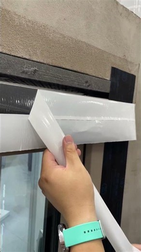 Install waterproof vapor barrier tape on the outside of doors and windows for easy installation