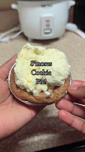 Delicious S’mores Cookie Pie Recipe to Try Today