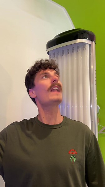 😂 Helloooooo 🩷Affidati ai professionisti dell’abbronzatura, scegli Napa Ti aspettiamo!😍 📍Napa Gracchi, Via dei Gracchi 47 📍Napa Repubblica, Via XX Settembre 98/f 📍Napa Ostia, Viale Paolo Orlando 46 #napa #roma #videodivertenti #beauty #tan #😂 #solarium #benessere #sun #reels #video #tiktok #viral #😂😂😂 #reeldivertenti #videodivertenti #tik_tok