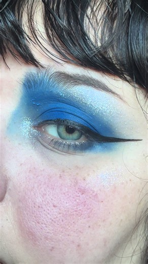 Winged Eyeliner Tutorial for Stunning Eyes