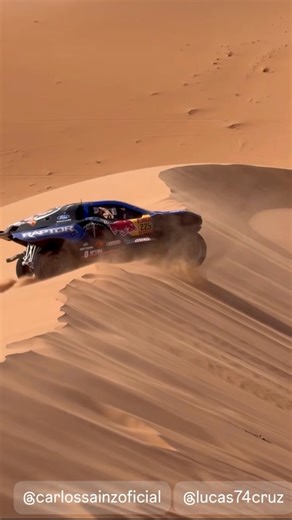 The Dakar leaves these scenes 🏜️ El Matador Carlos Sainz 🇪🇸 Ford Raptor 🔥 Rally Dakar 🇸🇦📍 🎥: ksaf_samf | Wrc Motorsport