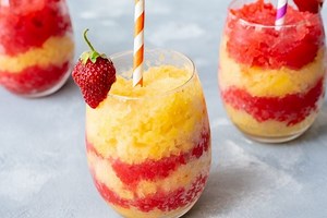 Strawberry Peach Wine Slushies: the refreshing summery drink recipe