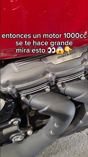 un motor 2500cc en una moto 🤯 #motos #biker #cc #triumph #moto #motores #altacc
