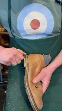 Absätze neu beziehen #schuhmacher #nachhaltigkeit #schuhe #restoration #leathercraft #shoes