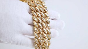 Check out the 19mm Iced Cuban More info here: http://bit.ly/2HcrYE8 | Spicyice.com