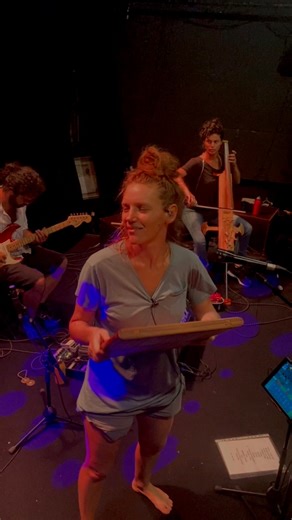 On se prépare pour l’envol. Notre nouvel album « Lodèr la vi » bientôt entre vos mains et devant vous sur les scènes du continent. ❤️ #saodaj #MaloyaNomade #tournee #nouvelalbum KasKas WAX-Booking Buda MusiqueVeev Com | Saodaj