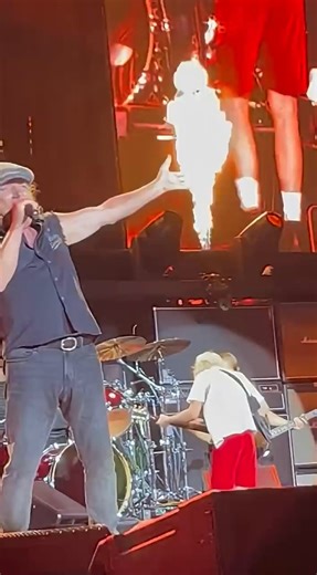 AC/DC – Madrid, July 12th 2025 ⚡🔥🎸🤘 cre : danidumas #acdc #poweruptour #rocknroll #hardrock #rockconcert #musiclive #acdc2025 #madridconcert | AC/DC Forever Loud