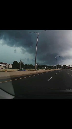 What is it like driving into a giant thunderstorm? How to survive a storm? #drivesafe #thunderstorm