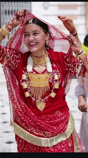 lPS Anshika 🥰 bride look for wedding with family #anshikaverma #kkbishnoi #ips #wedding