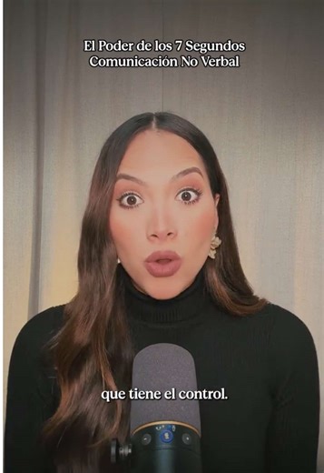 Solo tienes 7 segundos para que las personas saquen conclusiones sobre tu credibilidad, tu orden y tu confianza. No es por lo que saben de ti, es por lo que ven en ese primer impacto. 👀 La imagen no es vanidad, es comunicación silenciosa. Cuando tu postura, tu cuidado y tu estilo están alineados, tu mensaje llega con muchísima más fuerza. 🚀 Hacer que tu cuerpo y tu imagen sean aliados de tu mensaje es lo que realmente construye una presencia con intención. Comenta la palabra TALLER y te envío 