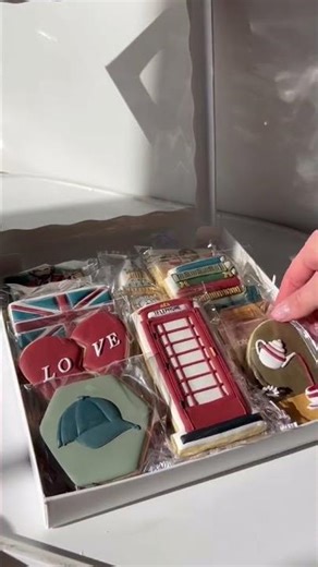 let s package some YOU netflix cookies #customcookies... #Shorts #angelbakednyc