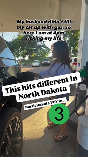 💨For REAL…The door at the end 😂 The wind isn’t always blowing in North Dakota. But sometimes…It’s really noticeable. -20° ish?? For me…It’s the thought of a 10pm summer sunset that makes days like this worth it🙌🏽❤️ SEND this to someone who gets it 💨💨💨 For those wondering…my coat is a @columbia1938 and their omniheat items are my favorite. (I’ve got a link to the coat in my Amazon list.) ❤️ Follow @heyminot for more North Dakota fun. 🔎: living in North Dakota, North Dakota living, moving 