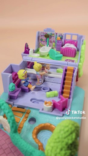 Polly Pocket Dance Studio 1995 #pollypocket #pollypocketvintage #pollypockets #pollypocketcollector #pollypocketfun #pollypocketbluebird #pollypocketcollection #pollypockettoys #pollypocket90s #90s #90svintage #90stoys #90spollypocket #instatoys #fyp #tinyhouses #tinytoys #miniatures #collectables #stopmotion #animation #toyanimation #toyphotography #miniature #minitoy #toysofinstagram #ballet #dance #dancestudio #dancelife