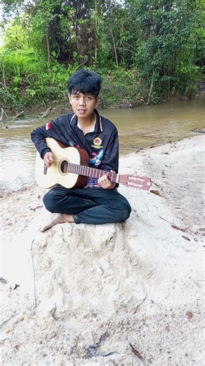 Komang #cover #akustik #raimlaode