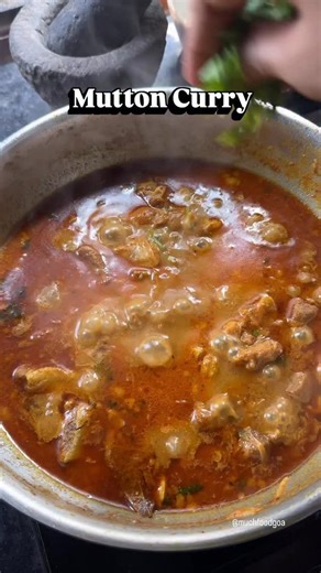 MuchFoodGoa on Instagram: "Easy & Delicious Mutton Curry! Recipe- Ingredients: *1 kg mutton *1/2 lime juice 2 tbsp ginger garlic green chilli paste Whole spices: *1 bay leaf *Peppercorns 7-8 * Cloves 4-5 * Cinnamon – 2 inch * Cumin Seeds – ½ tsp. *2 Green cardamom * Onion (finely chopped) – 3 large 1/2 cup curd Salt to Powdered spices: 1 tbsp Kashmiri red chilli powder, 1/2 tsp turmeric powder, 1 tsp garam masala, 1/2 tsp cumin powder, 1 tsp coriander seed powder. Method: Marinate the mutton wit