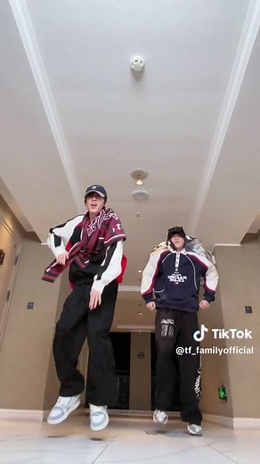 TF家族练习生祝你发发到！