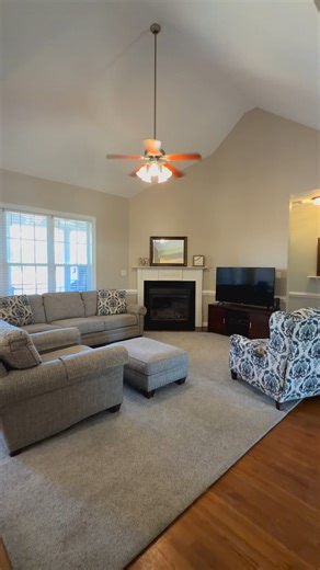 ✨ $344,900 — A Timeless Brick Beauty in La Grange ✨ 401 Ellington Way...