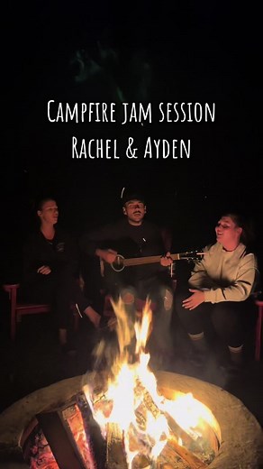 These are the moments I live for💛 #corememories #countrycampfire #campfirejams #jamsession #cozy #harmony #singing #guitar #acoustic #someonelikeyou #cover #friends #countrylife