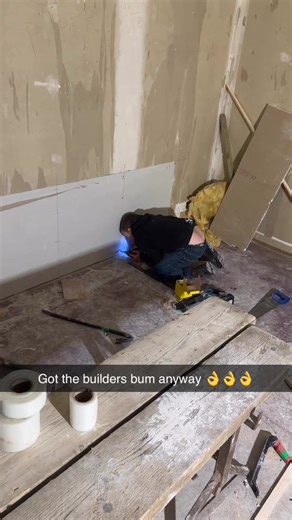Builder Joey 💙💙 takes after his dad with the builders bum 🙈😂