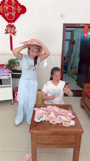 A Hilarious Beauty's Joyful Rural Life #funny #comedy #rurallife #funnysisters