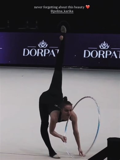 Karika 🇺🇦 with her new hoop routine, what you think about it? #художнягімнастика #rg #художественнаягимнастика #rhythmicgymnastics #gimnasiaritmica
