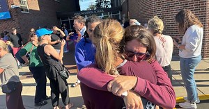 Två barn döda i skjutning mot skola i USA