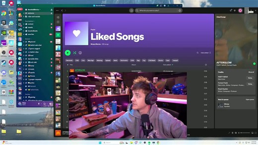 The people in the comments complaining HARD probably don’t even watch Ninja and it’s quiet hilarious how toxic they all sound while at the same time calling Ninja toxic lol