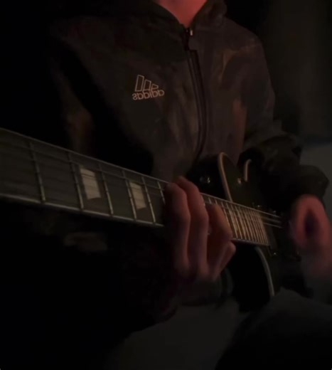 Skater Boy - Avril Lavigne #guitar #cover #punkrock #2000 #guitarcover @adidas @Avril Lavigne